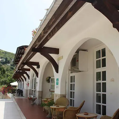 La Locanda Della Castellana Hotel 3*