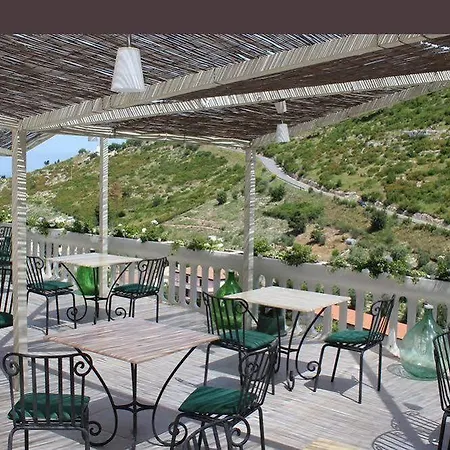Hotel La Locanda Della Castellana 3*