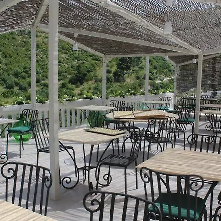 Hotel La Della Castellana 3*